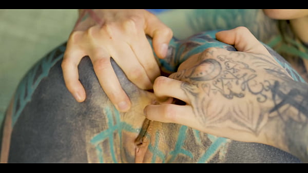 Alternative TEENS fuck with TATTOED guy