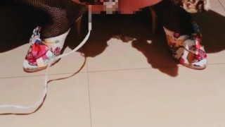 電マでM字開脚オナニー