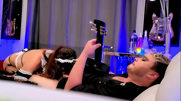 Guitar Blowjob – Venus Moon & Sen King