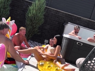 FamilyScrew-My Cousin Wants More Old Dicks