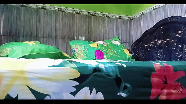 My asian girlfriend need to pump her ass hole