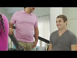 Never Tought My New Stepmom Was So Easy To FuckT0LY