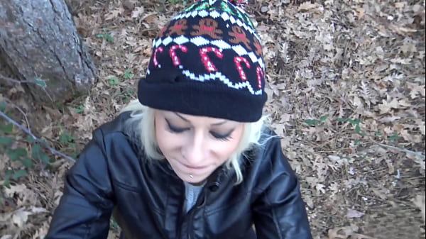 POV – it’s cold but a man cums in my ass in the woods – public anal sex – 4K