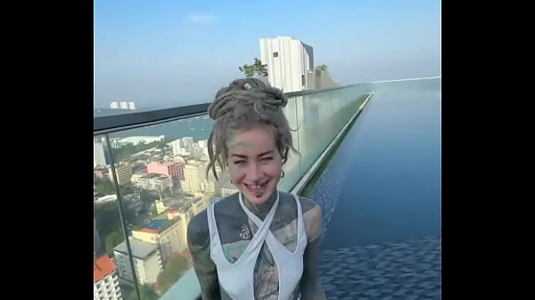 HEy is there someone who can bring me back to this pool over the roofs of pattaya ?-#bikini #bikinimodel #feettattoo #in…