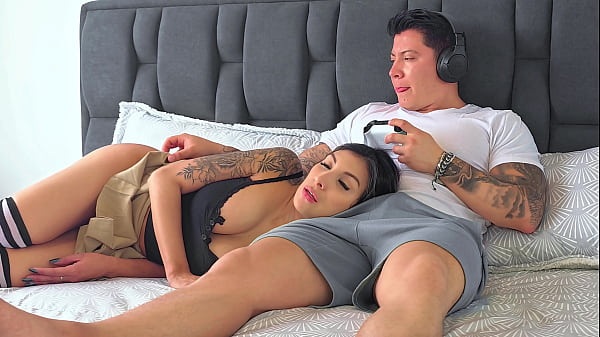 I came in my cute stepsister’s mouth! I surprised her with my cock!