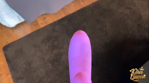 Kira Queen’s Boyfriend Gifts Her A New Toy, Big Dildo!