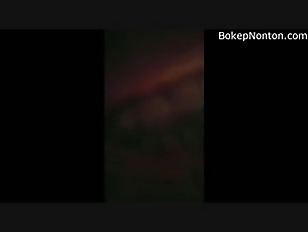 WCurvy Singaporean chinese